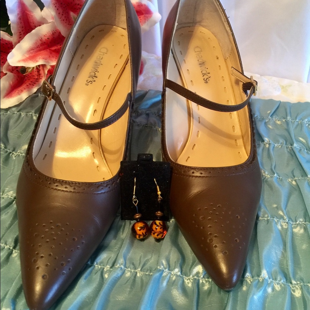 Chadwick’s ladies Mary Jane brown heel shoes 🔥
